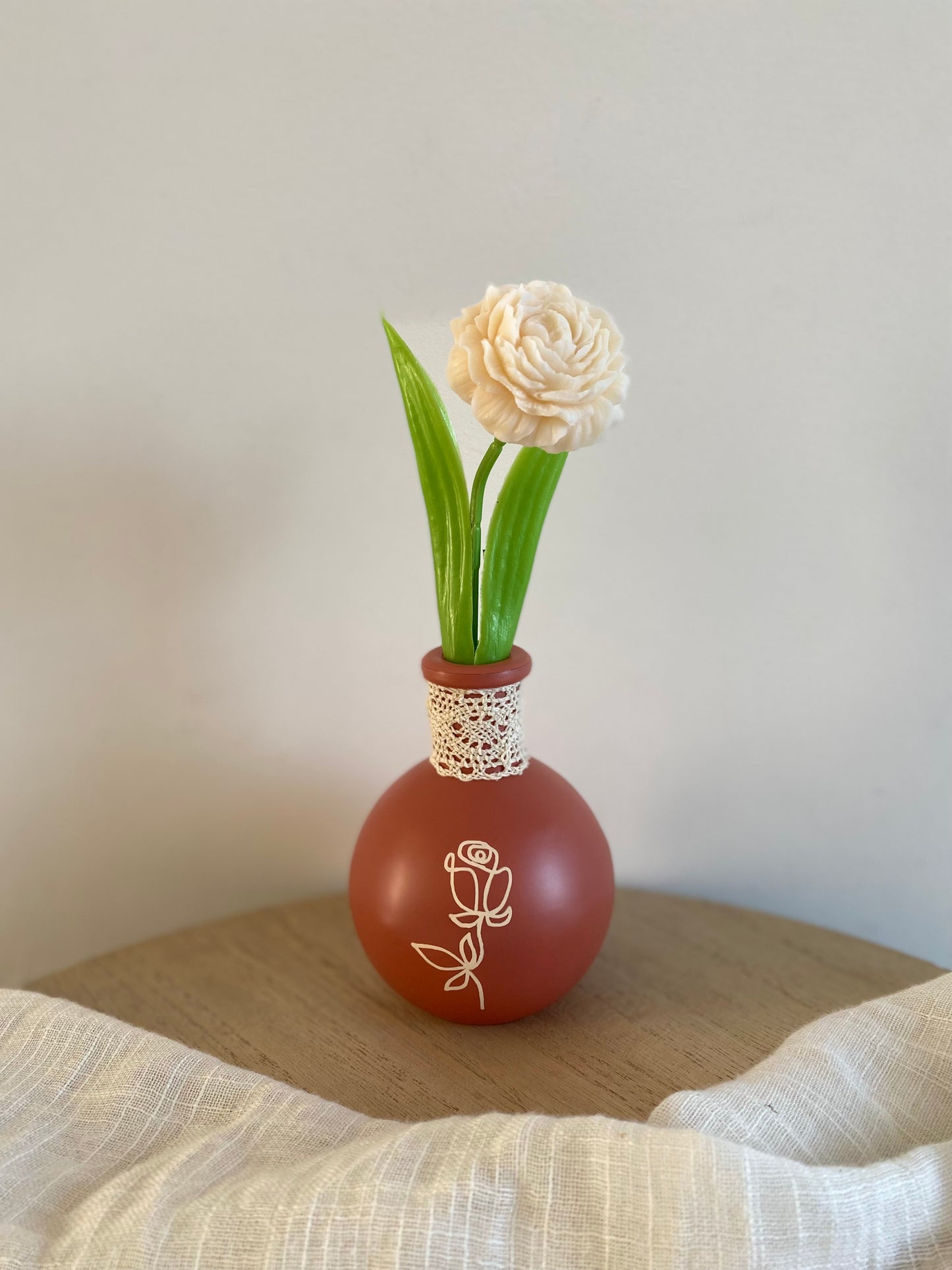 Vase Camille avec sa fleur-bougie parfumée
