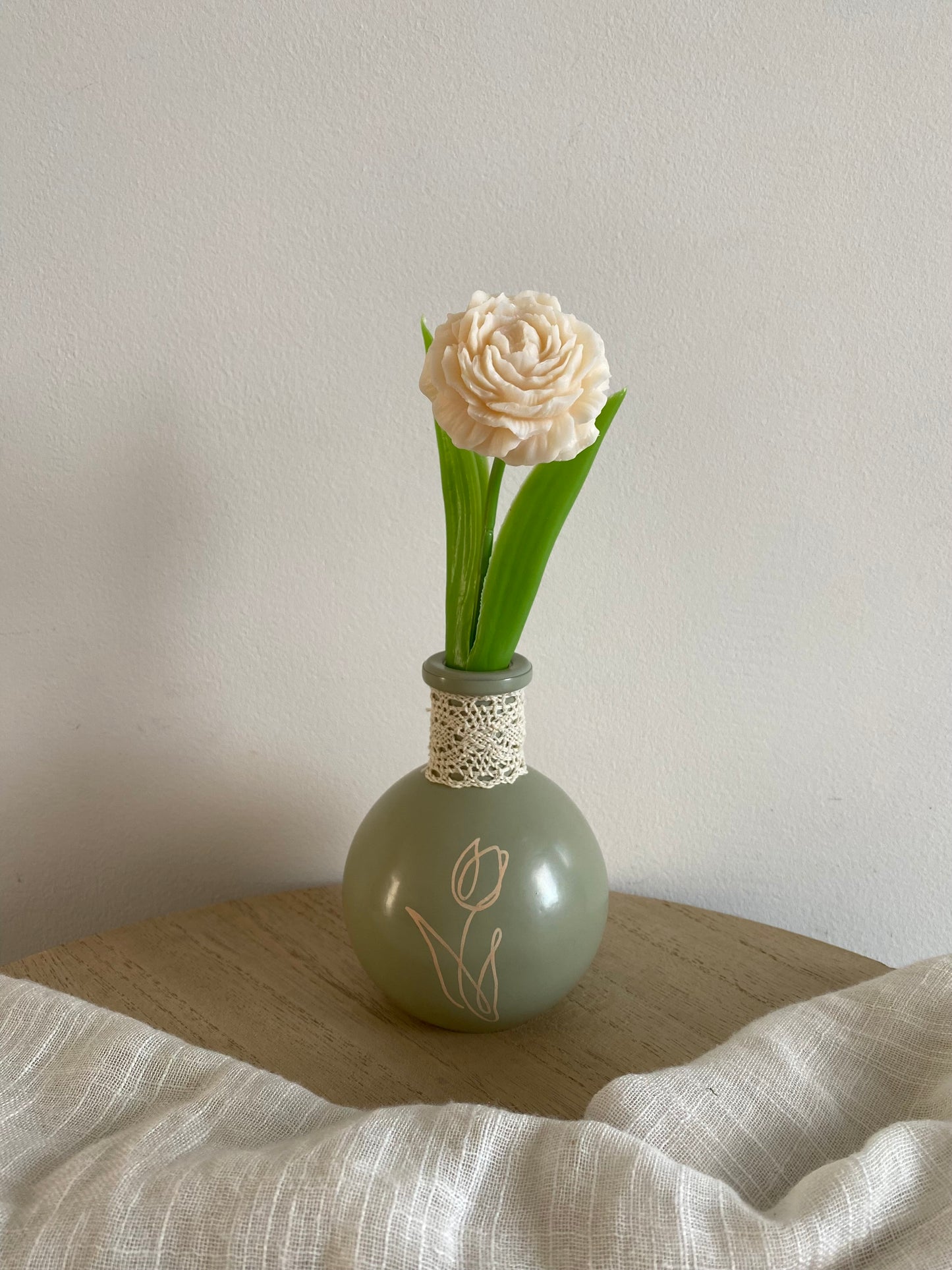 Vase Camille avec sa fleur-bougie parfumée